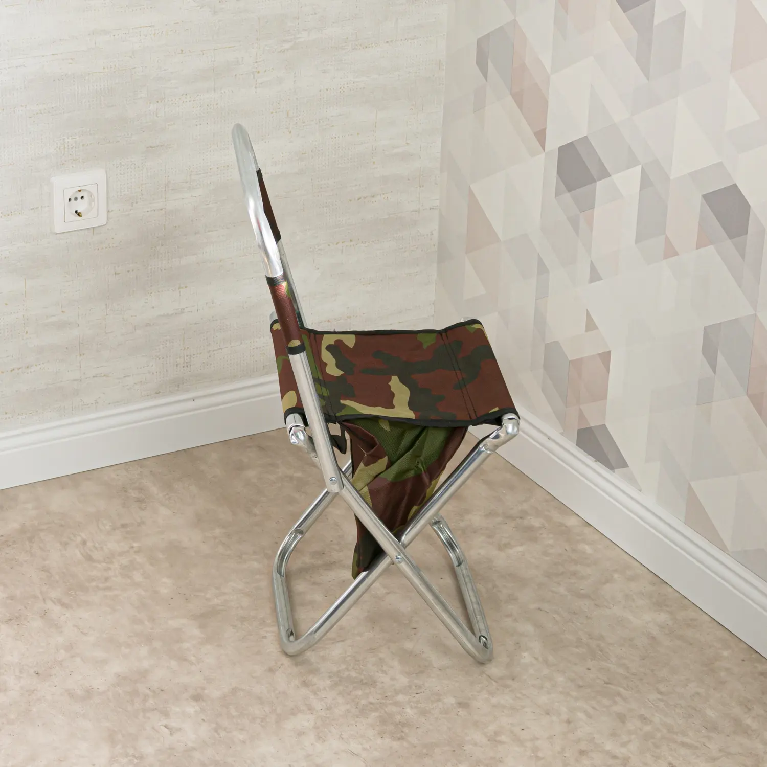 Összecsukható horgász szék, kempingszék tároló táskával camouflage (JA1911-413-CAMO)