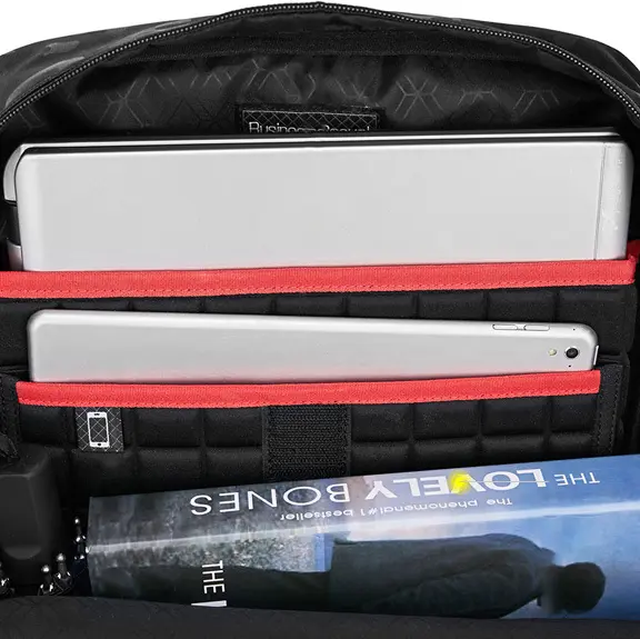 Arctic Hunter 15.6'' USB-s laptop hátizsák, hátitáska fekete színben camouflage vízálló (B00281-BLACK-CAMOUFLAGE)