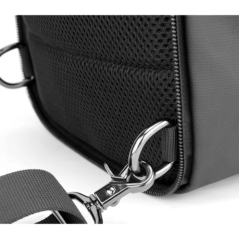 Arctic Hunter USB-s egypántos hátizsák, hátitáska, válltáska fekete színben vízálló (XB000111-2-BLACK)