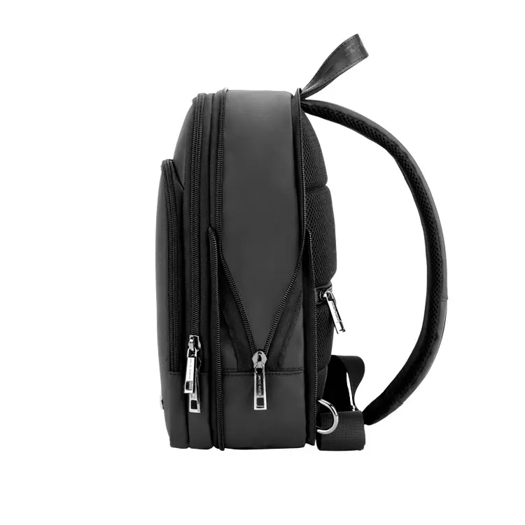 Arctic Hunter USB-s egypántos hátizsák, hátitáska, válltáska fekete színben vízálló (XB000111-2-BLACK)