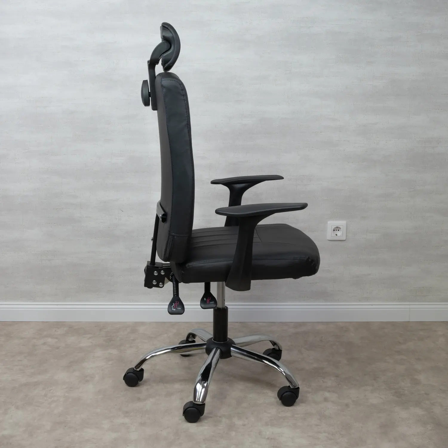 Irodai szék, forgószék fekete (computer-chair-black-irodai-szék-3)