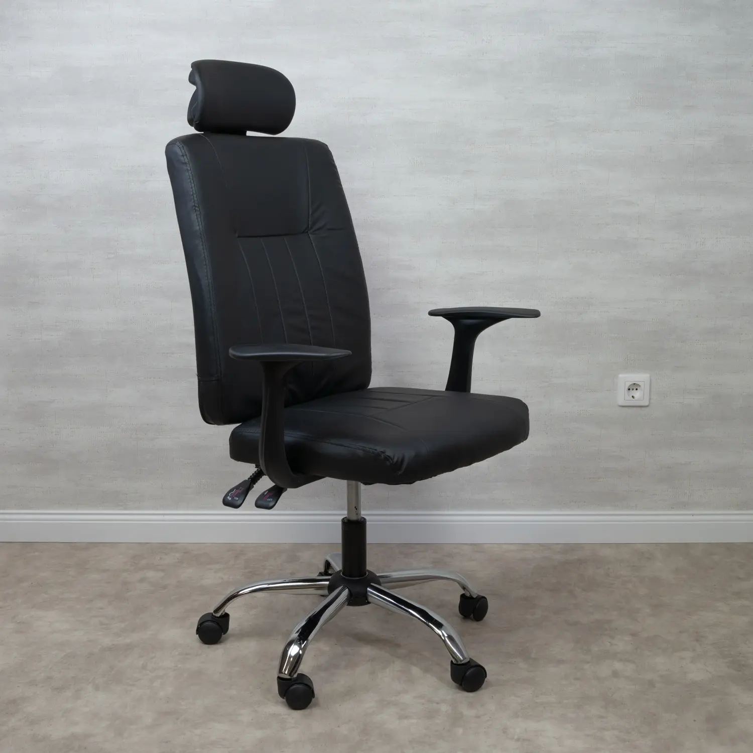 Irodai szék, forgószék fekete (computer-chair-black-irodai-szék-3)