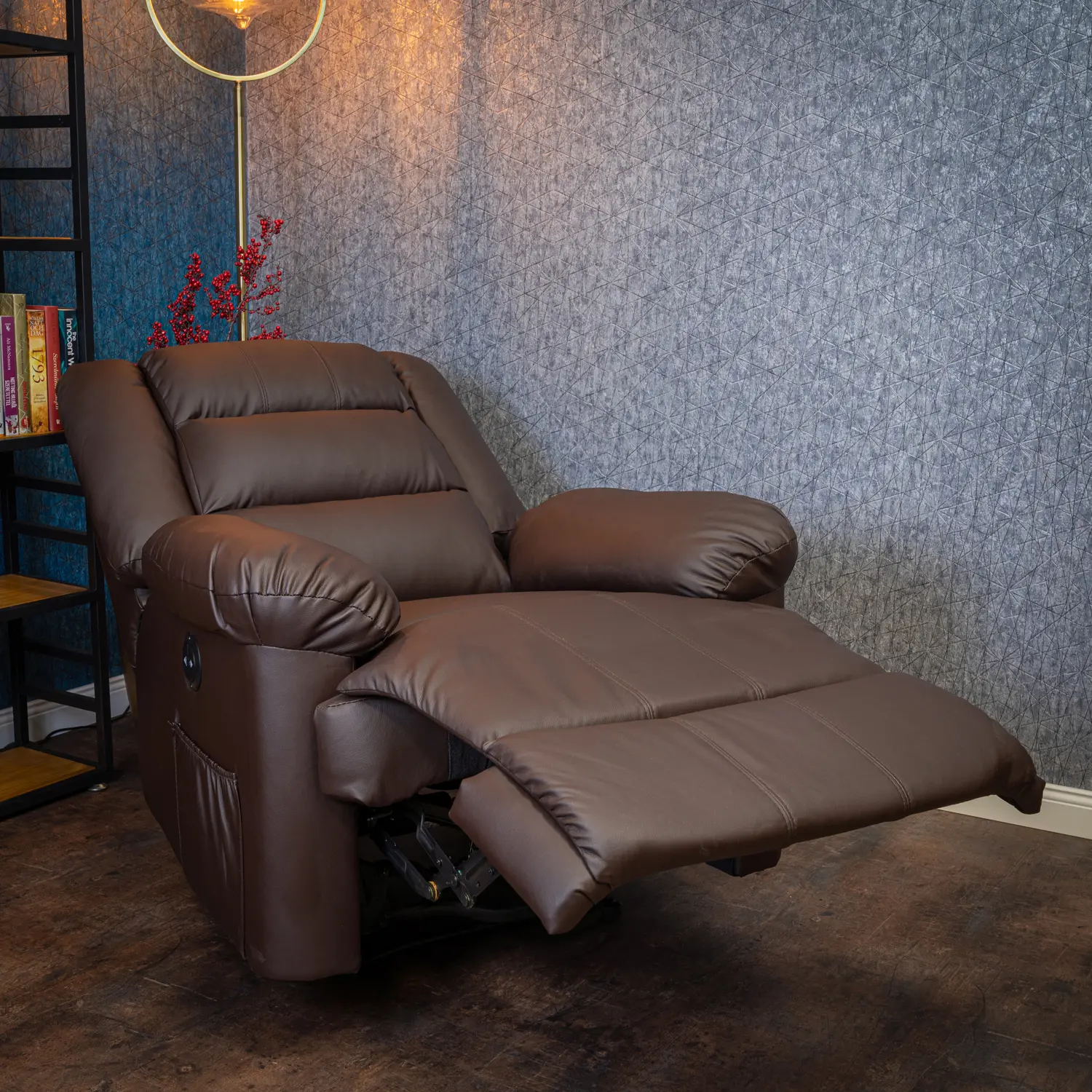Relax fotelágy elektromosan dönthető háttámlával, lábtartóval vibrációs masszázzsal sötétbarna (ELEC-MASS-PU-BROWN)
