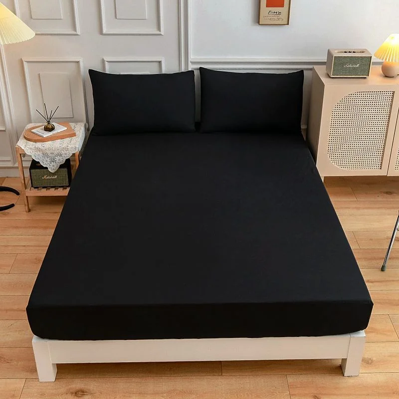 Gumis szegélyű lepedő 180x200cm fekete (FITTED-SHEET-BLACK-180x200)