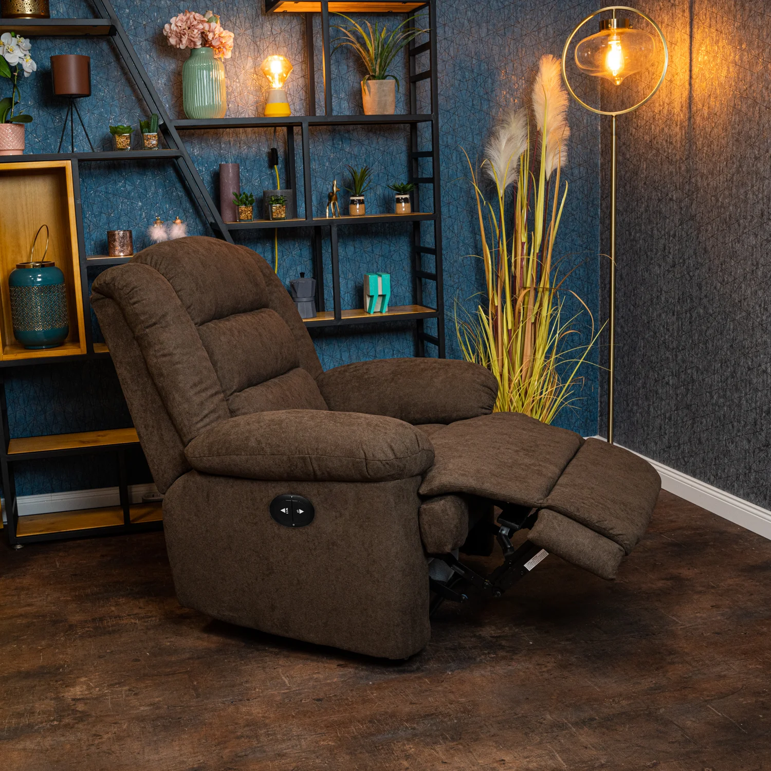 Fekvőfotel, relax fotelágy elektromosan dönthető háttámlával, lábtartóval kávébarna szövet (8002-ELEC-FAB-COFFEE)