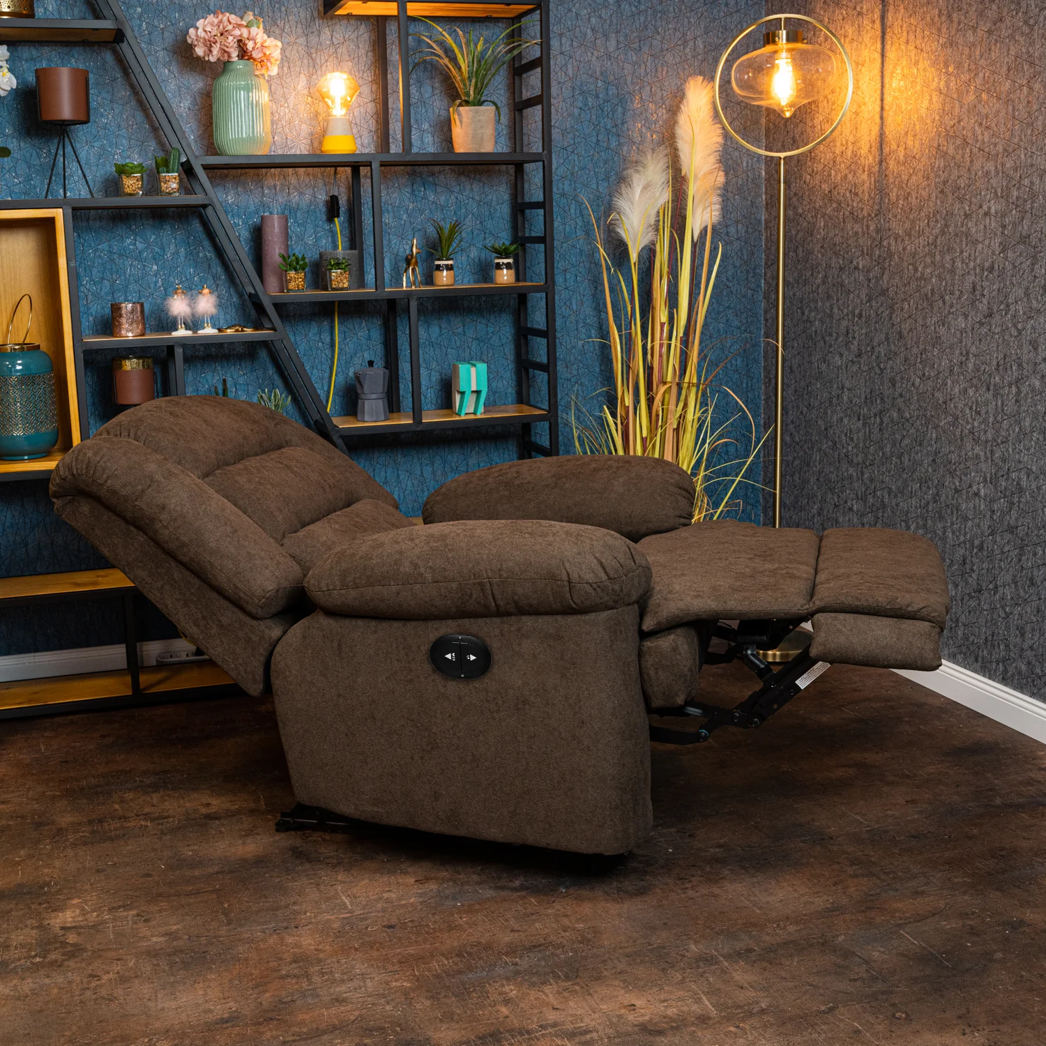 Fekvőfotel, relax fotelágy elektromosan dönthető háttámlával, lábtartóval kávébarna szövet (8002-ELEC-FAB-COFFEE)