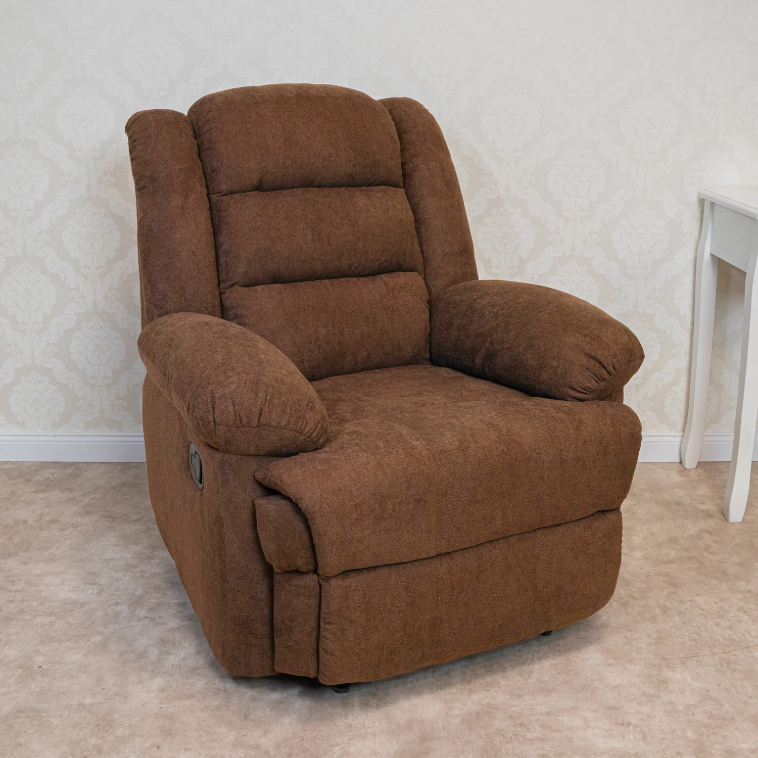 Fekvőfotel, relax fotelágy dönthető háttámlával, lábtartóval barna szövet (8002-BROWN)
