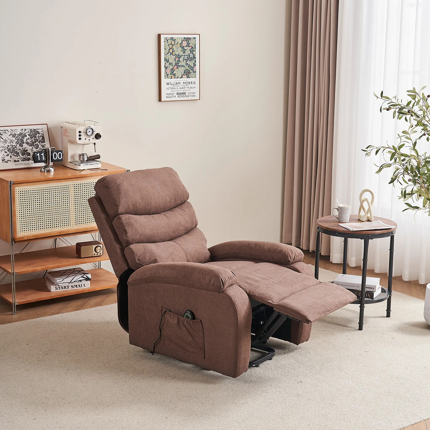Relax fotelágy elektromosan dönthető háttámlával, lábtartóval, felállást segítő funkcióval, barna szövet (HY-8027A, ELEC-ELDERLY LIFT-DARK BROWN-FAB)
