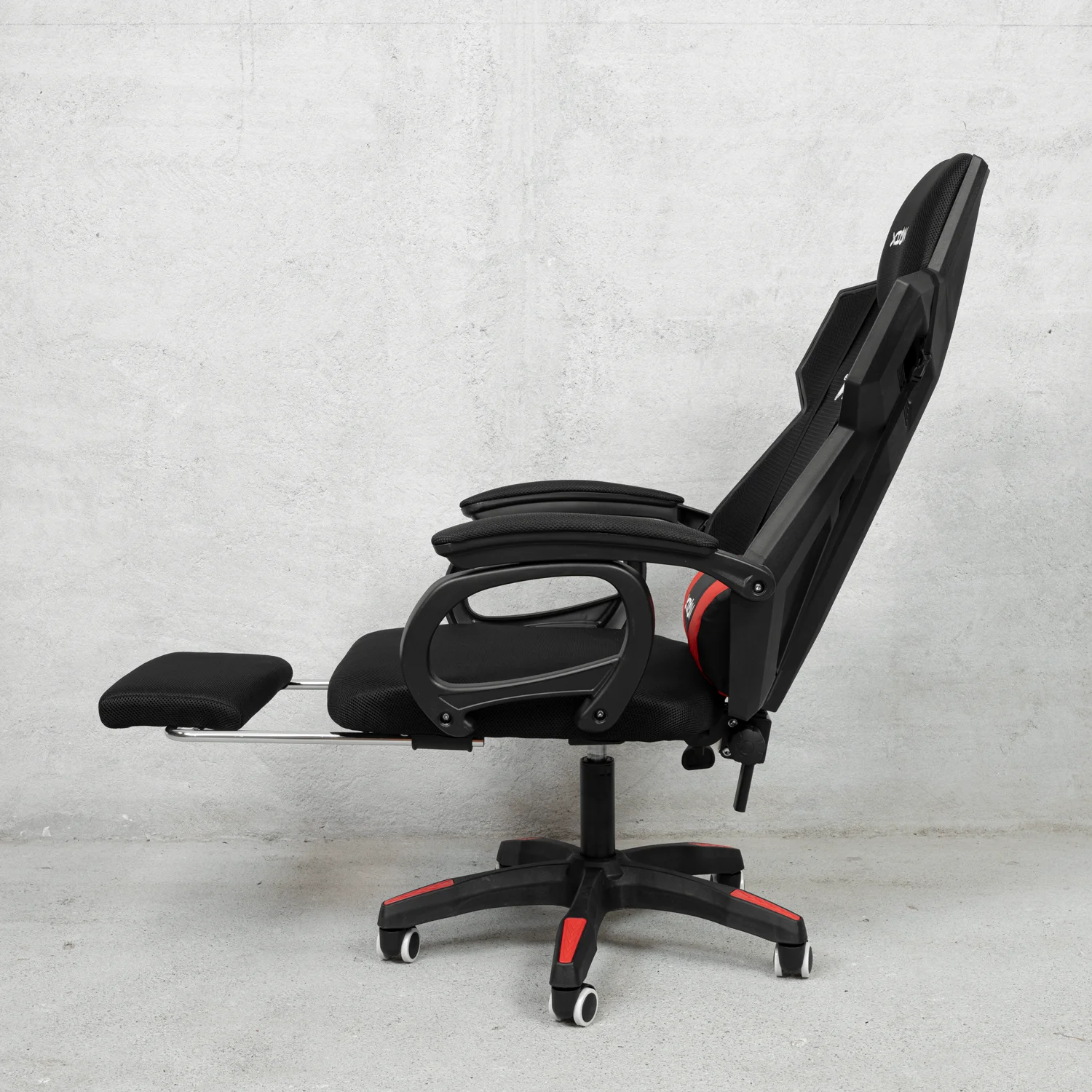 Gamer szék, forgószék lábtartóval fekete (209-sniper)