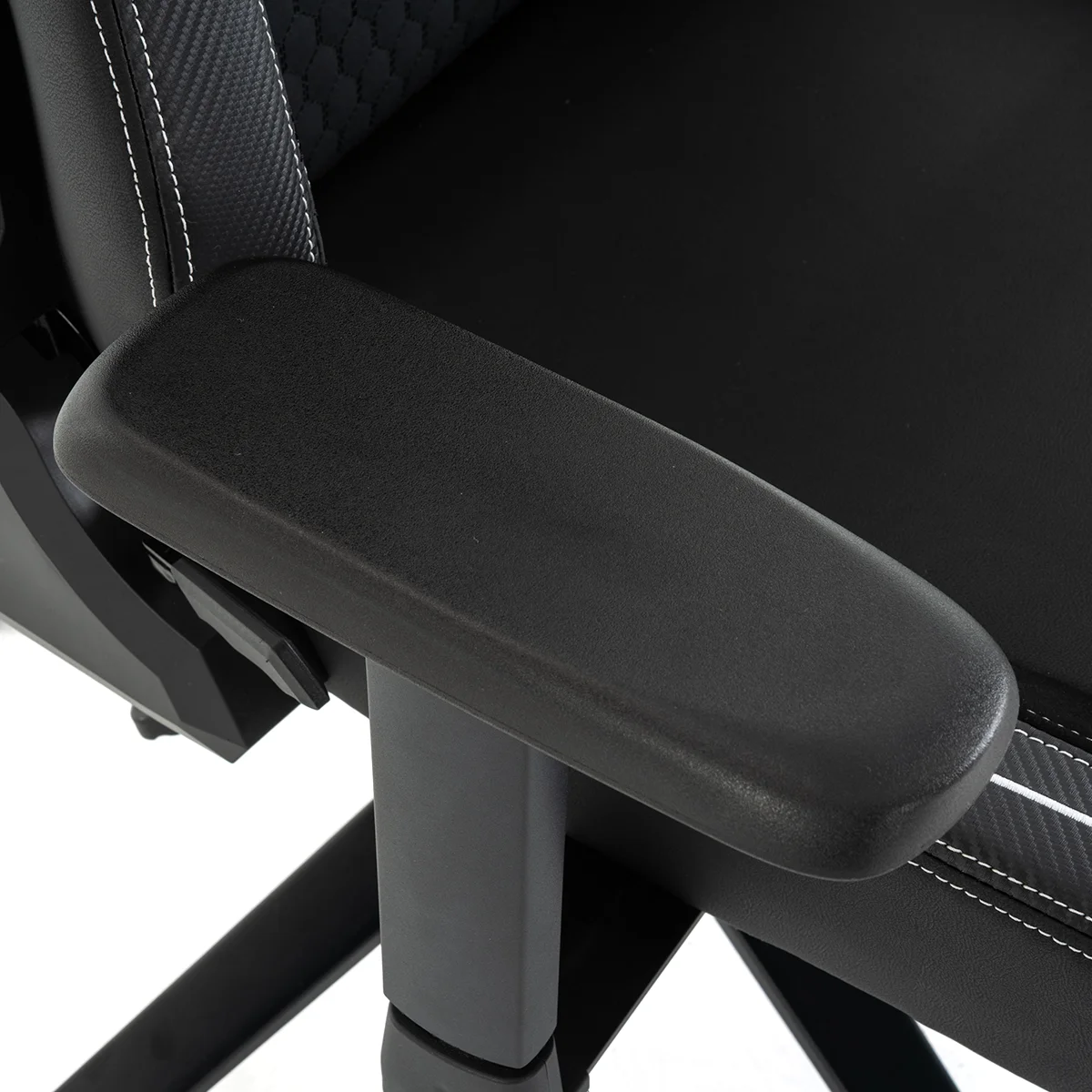 Herná stolička čierno-biela WARRIOR (RL-552)