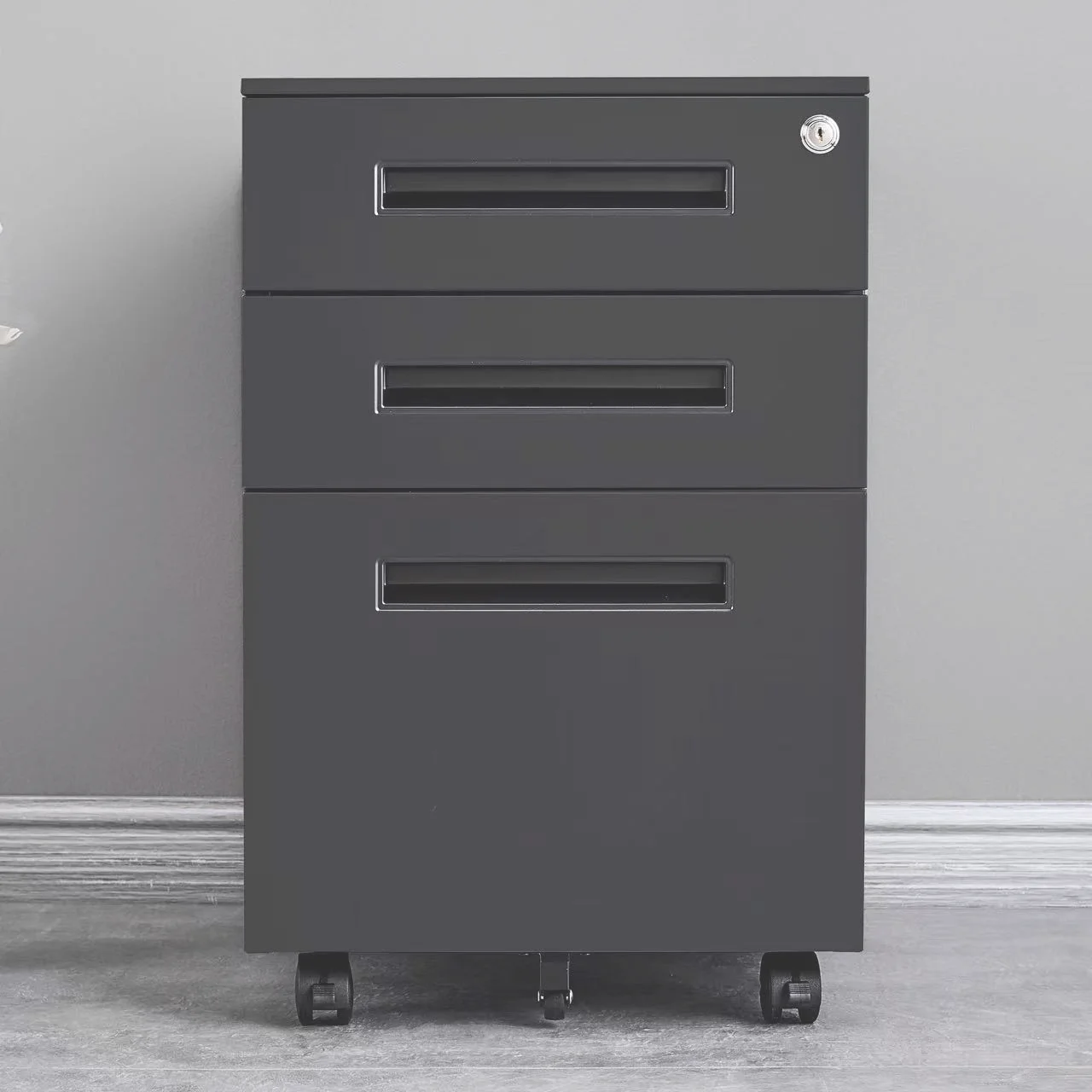 Kovová pojazdná skrinka, 3-zásuvková, tmavosivá