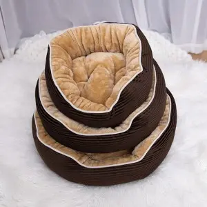 Kutyafekhely, kutyaágy kávébarna DG-002-M (pet-bed-coffee-50x48x18)
